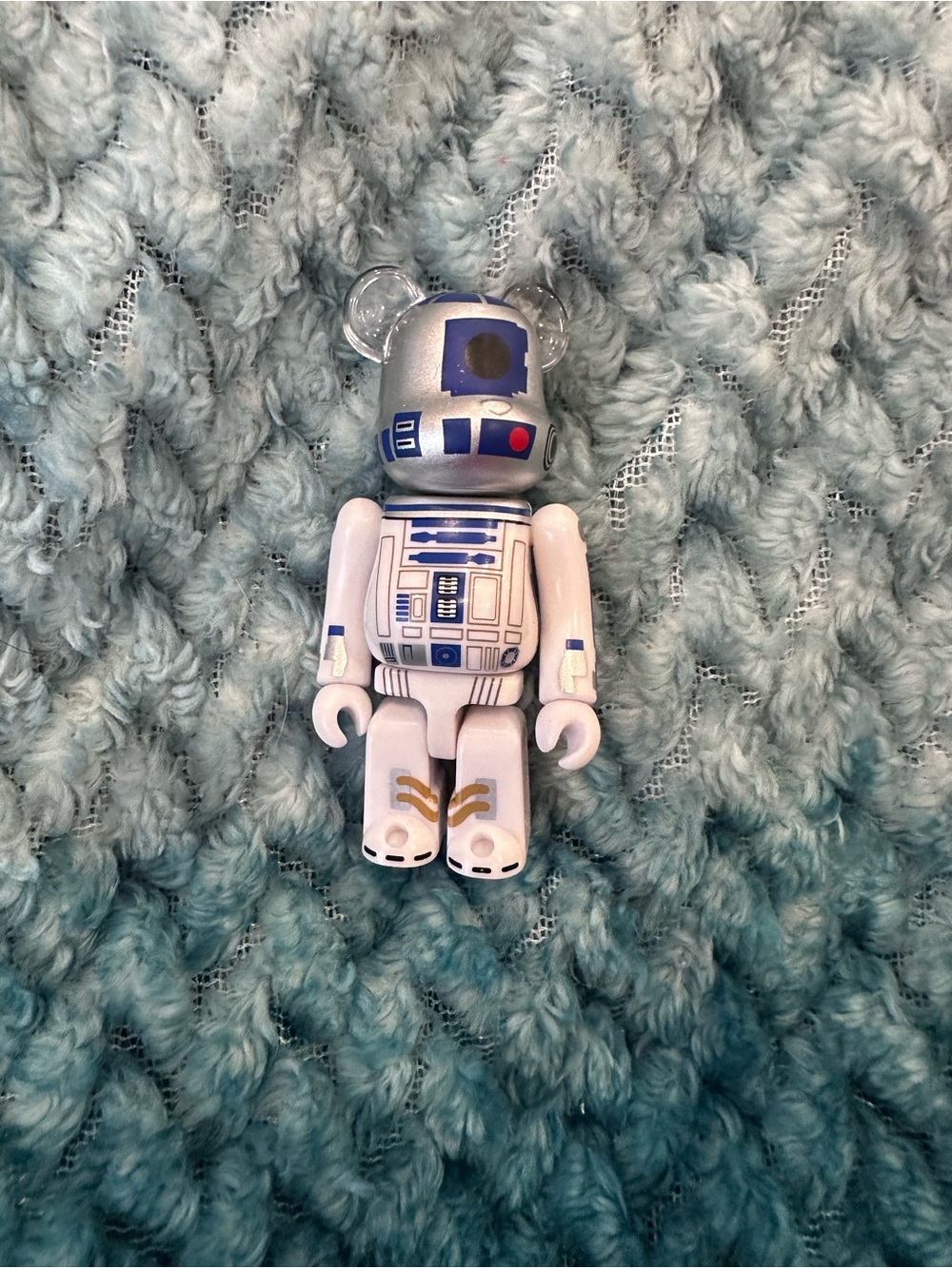 Bearbrick Series 51, 100% Star Wars Series R2-D2